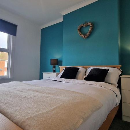 Cosy Home Perfect For Families And Contractors With Free Parking Darlington  Dış mekan fotoğraf