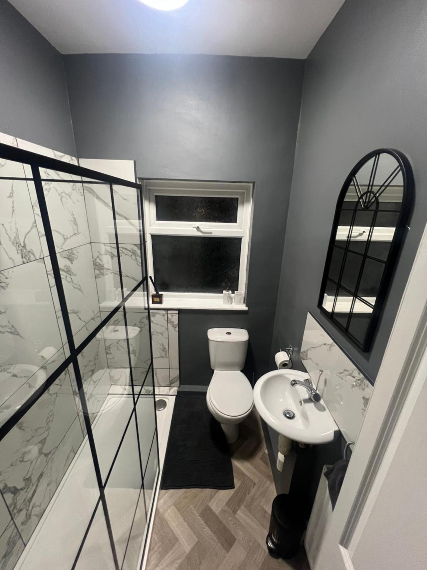 Cosy Home Perfect For Families And Contractors With Free Parking Darlington  Dış mekan fotoğraf