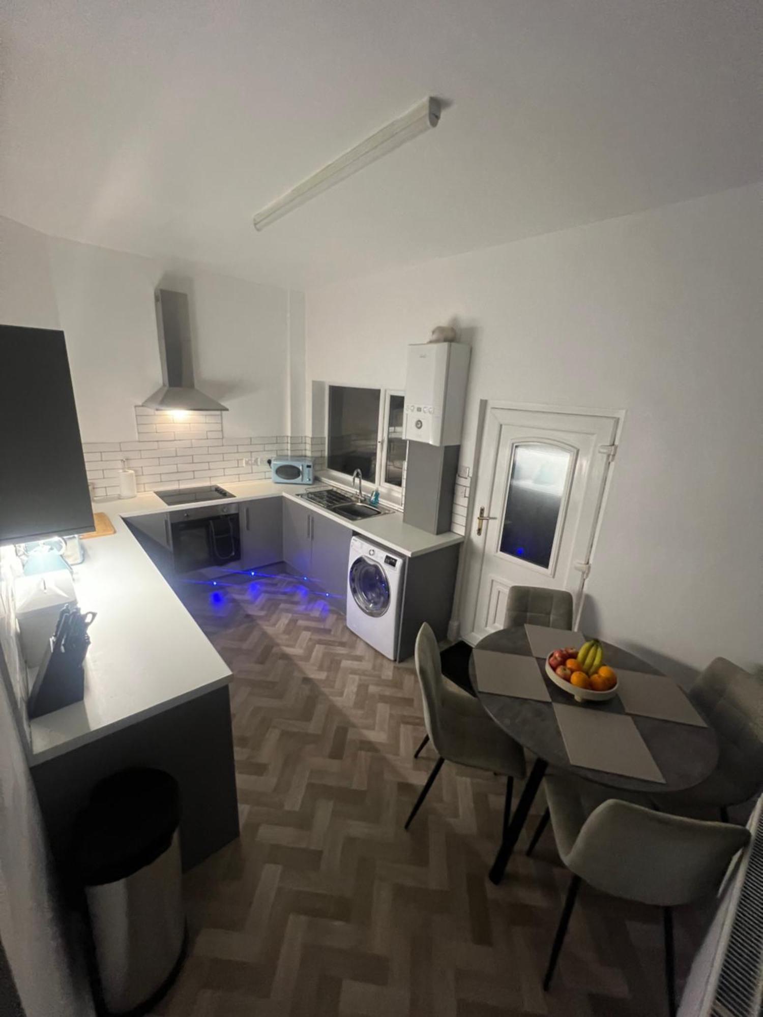 Cosy Home Perfect For Families And Contractors With Free Parking Darlington  Dış mekan fotoğraf