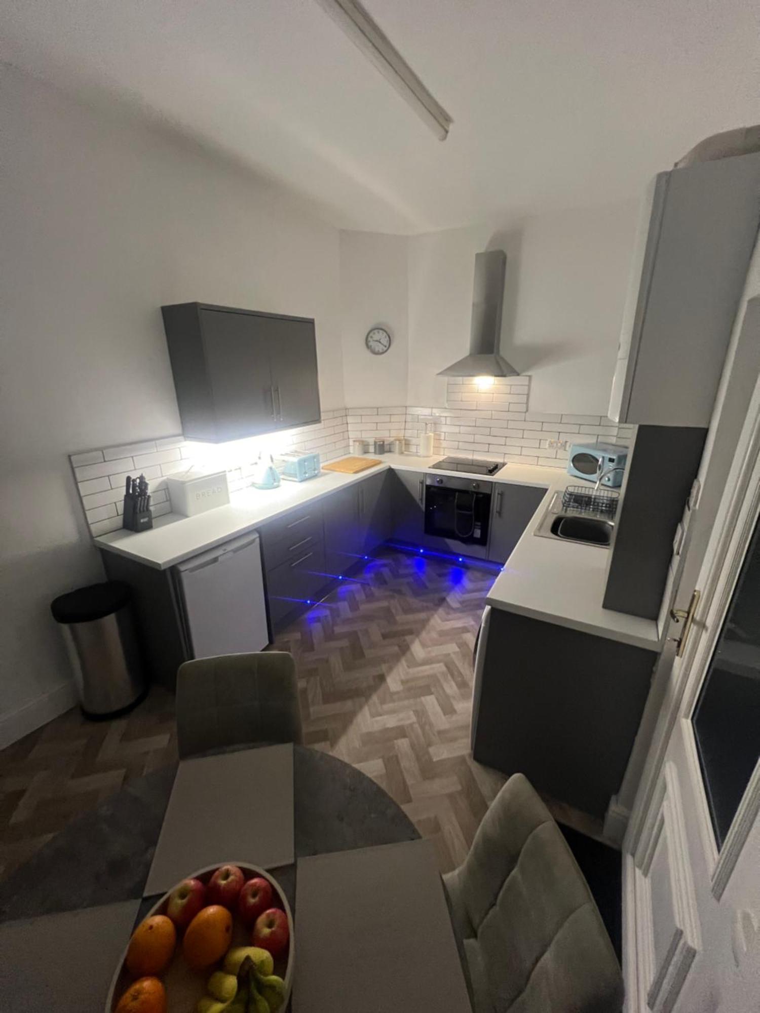 Cosy Home Perfect For Families And Contractors With Free Parking Darlington  Dış mekan fotoğraf
