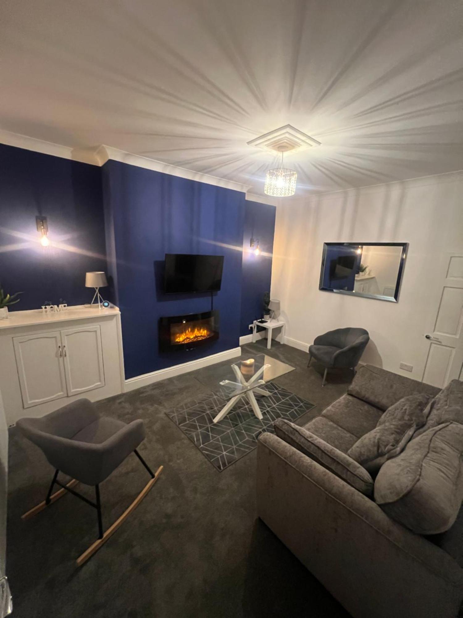 Cosy Home Perfect For Families And Contractors With Free Parking Darlington  Dış mekan fotoğraf