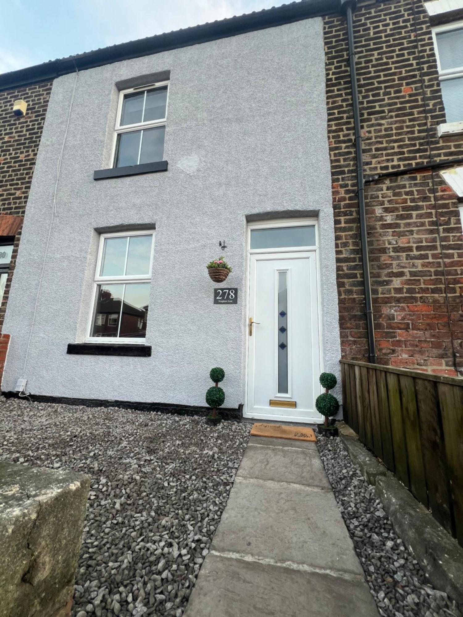 Cosy Home Perfect For Families And Contractors With Free Parking Darlington  Dış mekan fotoğraf